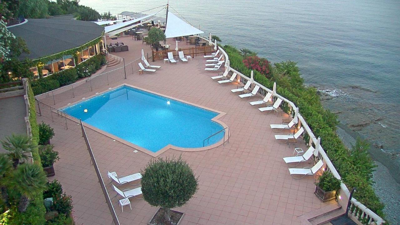 Alivi Hotel Ville-di-Pietrabugno Kültér fotó