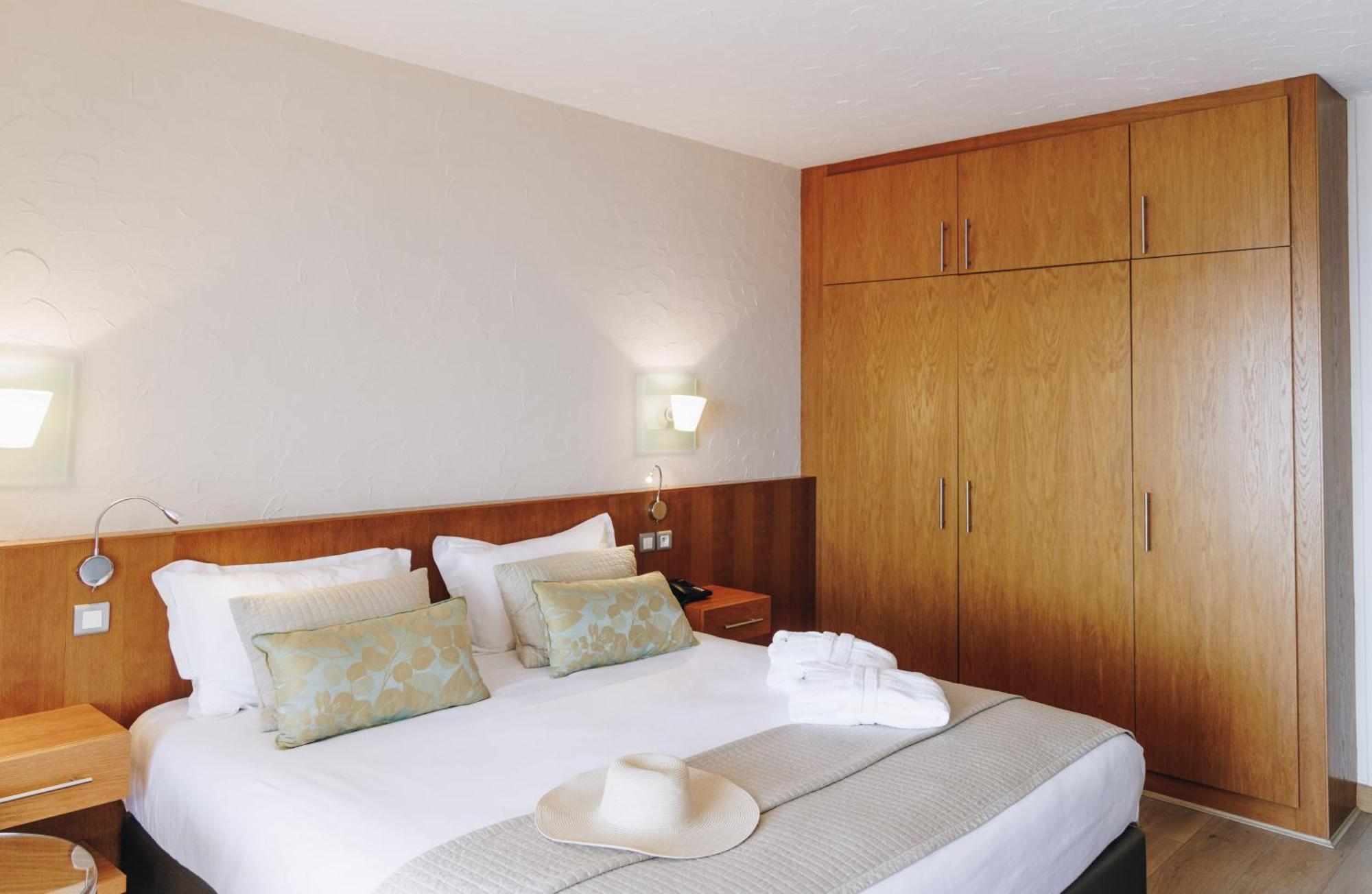 Alivi Hotel Ville-di-Pietrabugno Kültér fotó