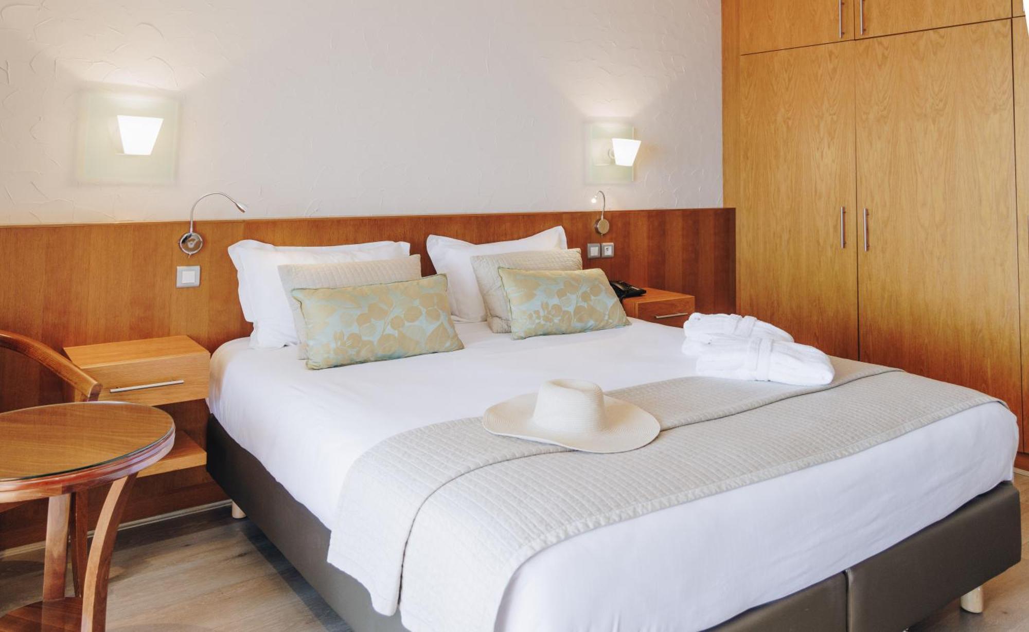 Alivi Hotel Ville-di-Pietrabugno Kültér fotó